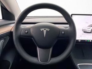 Tesla Model 3 bild 15