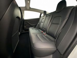 Tesla Model 3 bild 25