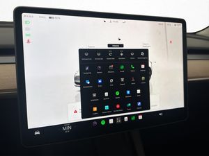 Tesla Model 3 bild 18
