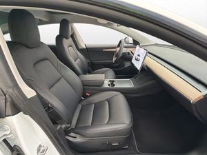Tesla Model 3 bild 23