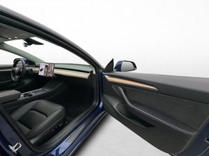 Tesla Model 3 bild 24