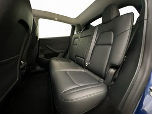 Tesla Model Y bild 25