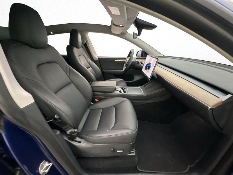 Tesla Model Y bild 23