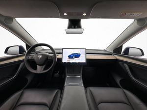 Tesla Model Y bild 14