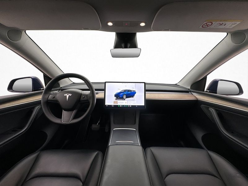 Tesla Model Y bild 14