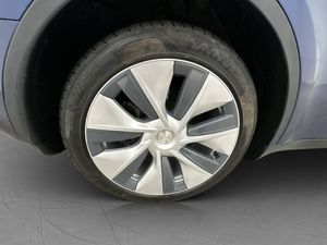 Tesla Model Y bild 31