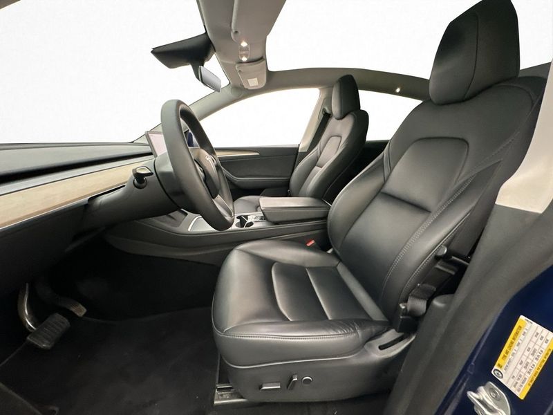 Tesla Model Y bild 12