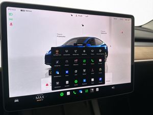 Tesla Model Y bild 18