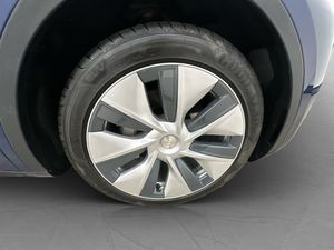 Tesla Model Y bild 32