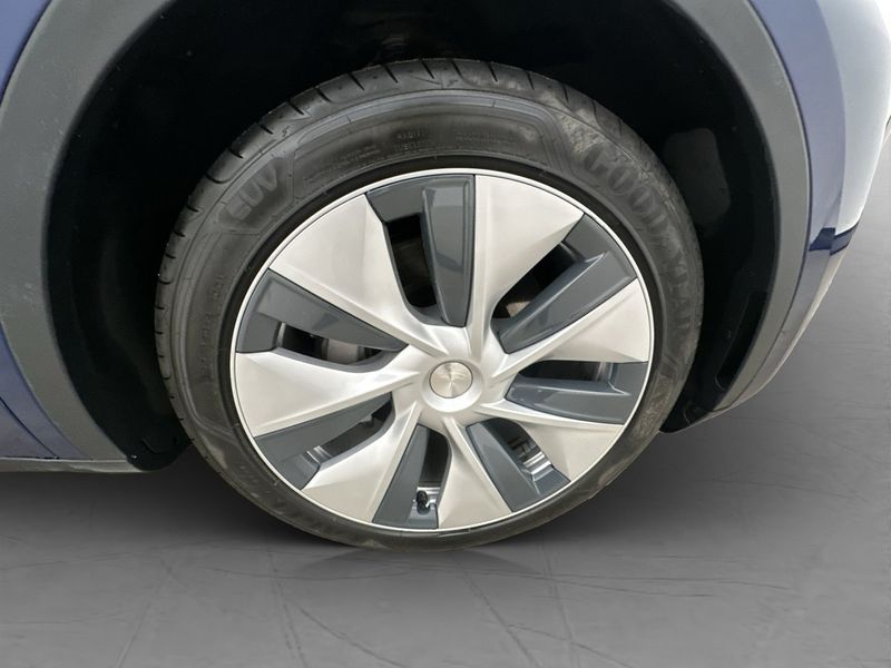 Tesla Model Y bild 32