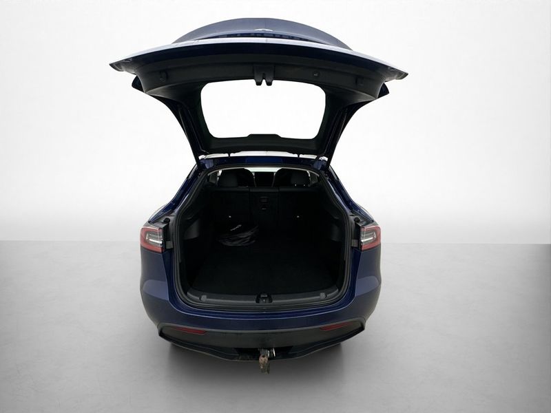 Tesla Model Y bild 27
