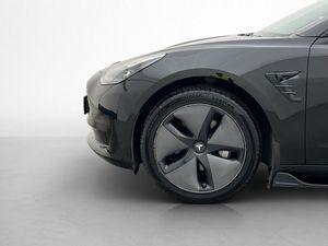 Tesla Model 3 bild 27