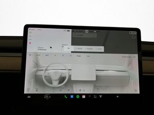 Tesla Model 3 bild 18
