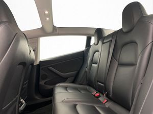 Tesla Model 3 bild 24