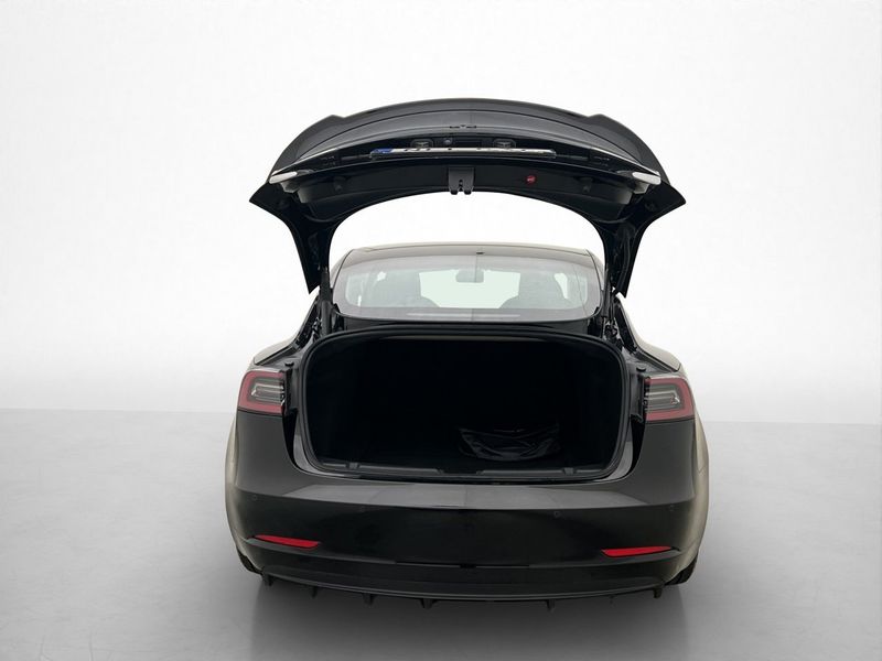 Tesla Model 3 bild 25
