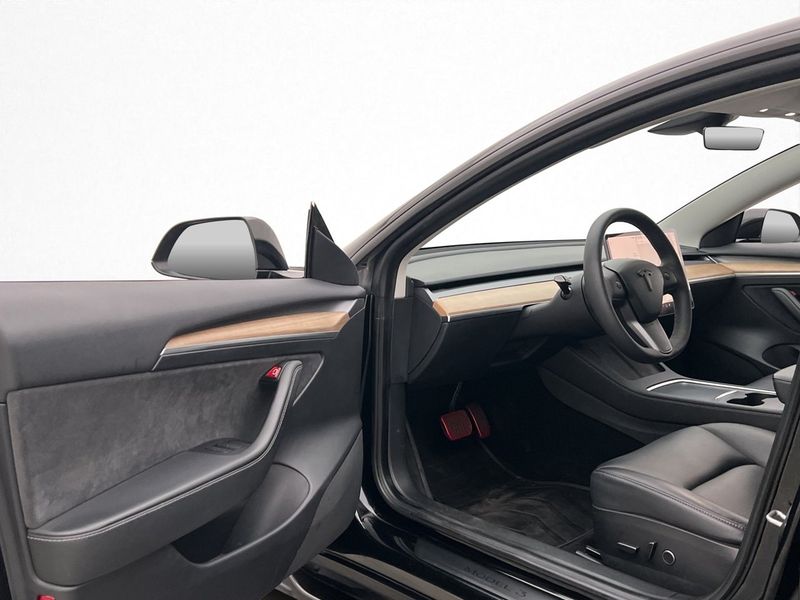 Tesla Model 3 bild 10