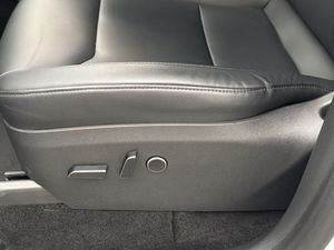 Tesla Model Y bild 13