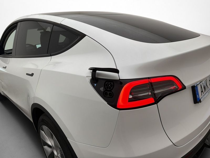 Tesla Model Y bild 28