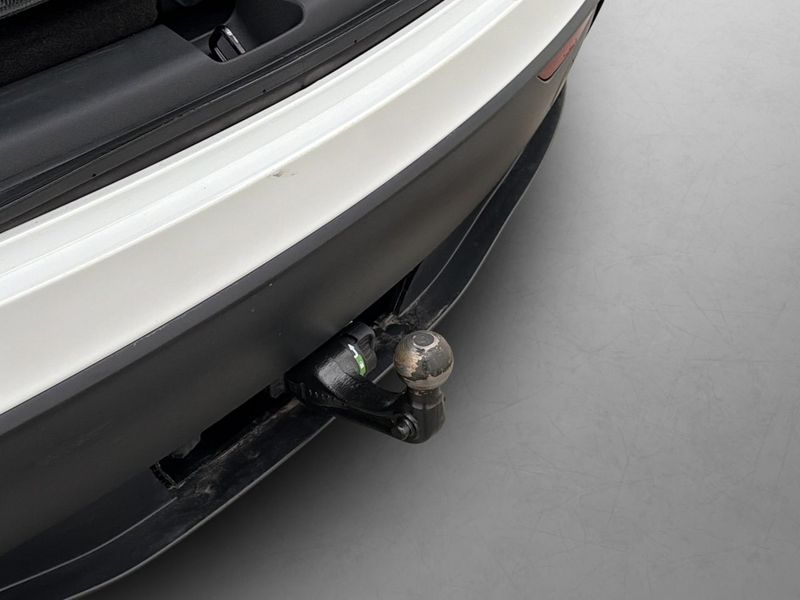 Tesla Model Y bild 10