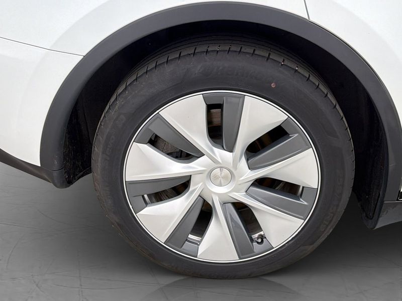 Tesla Model Y bild 31