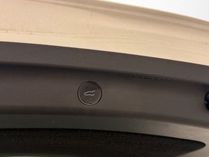 Tesla Model Y bild 26