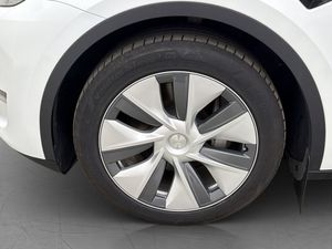 Tesla Model Y bild 29