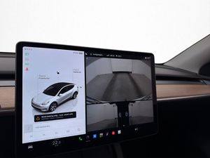 Tesla Model Y bild 16