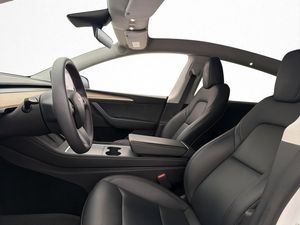 Tesla Model Y bild 12