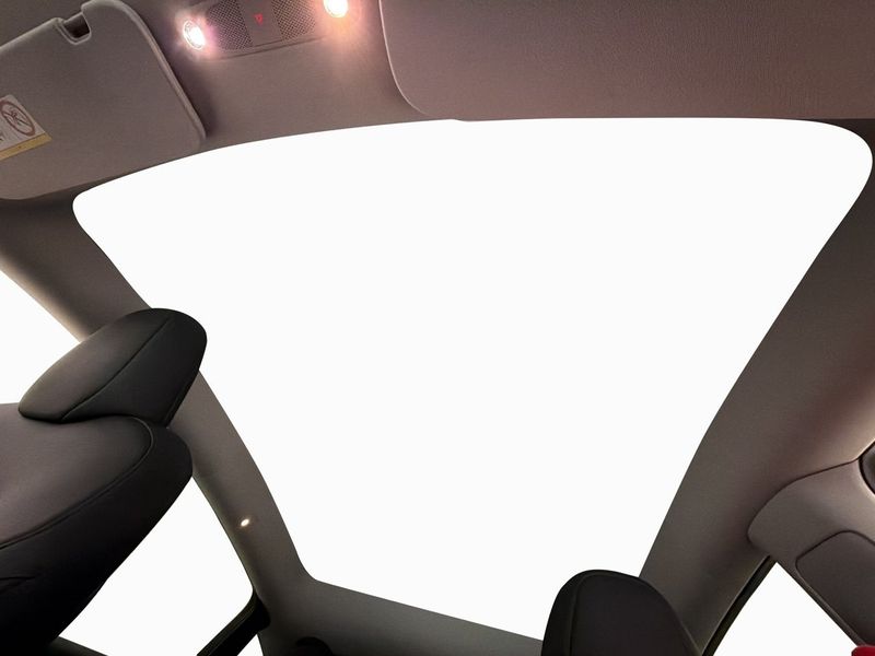 Tesla Model Y bild 14