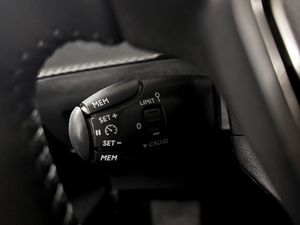 Peugeot 208 bild 8