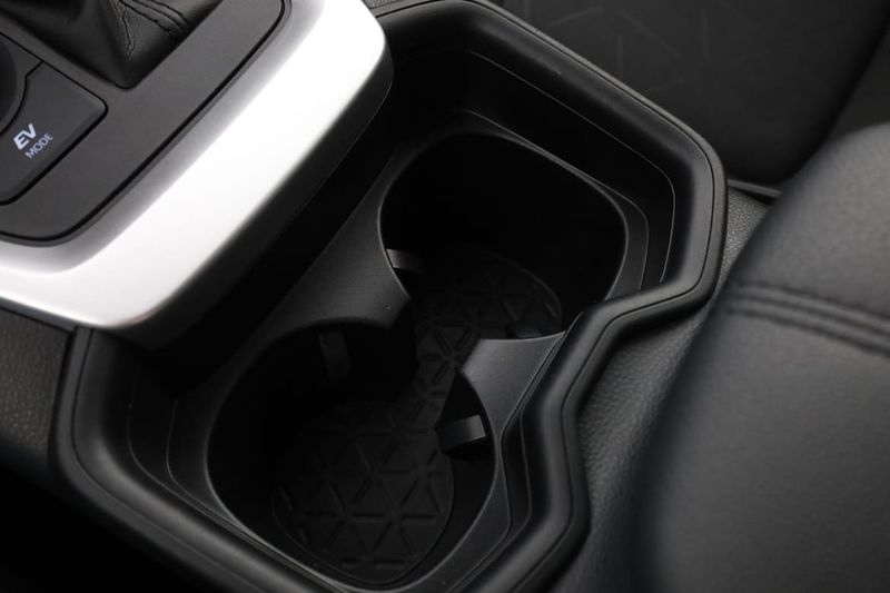 Toyota RAV4 bild 31
