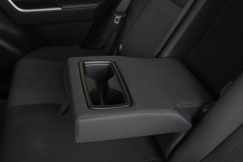 Toyota RAV4 bild 37