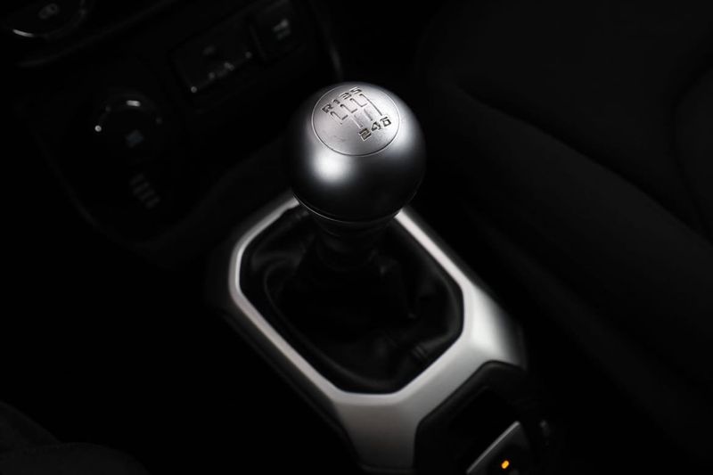 Jeep Renegade bild 26