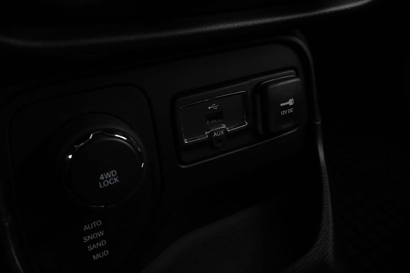 Jeep Renegade bild 25