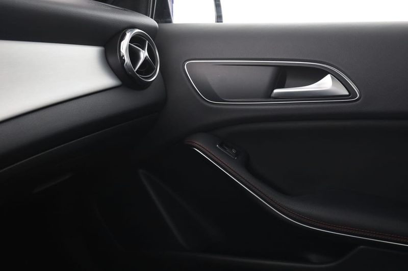 Mercedes GLA200 bild 30