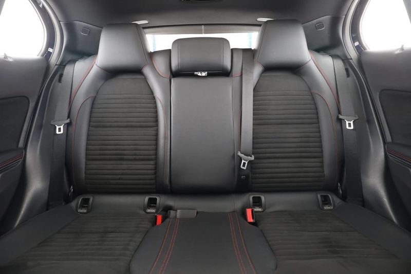 Mercedes GLA200 bild 16