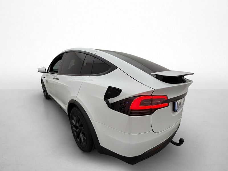 Tesla Model X bild 31
