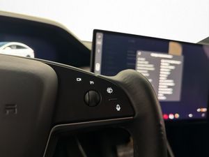 Tesla Model X bild 19