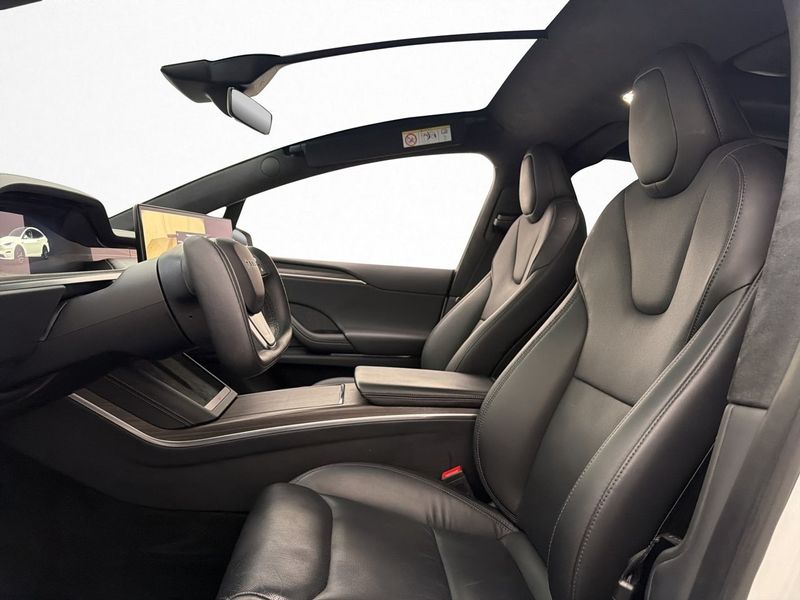 Tesla Model X bild 14