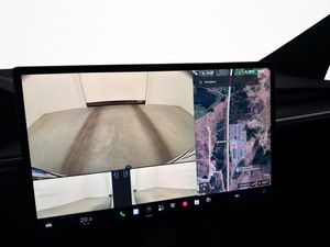 Tesla Model X bild 20
