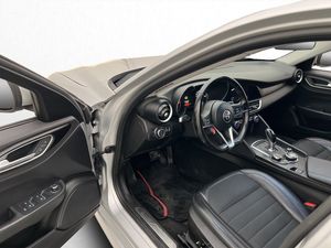 Alfa Romeo Giulia bild 11