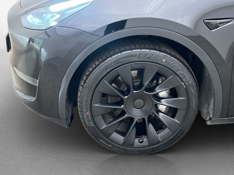 Tesla Model Y bild 33