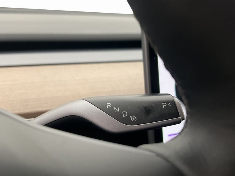 Tesla Model Y bild 19