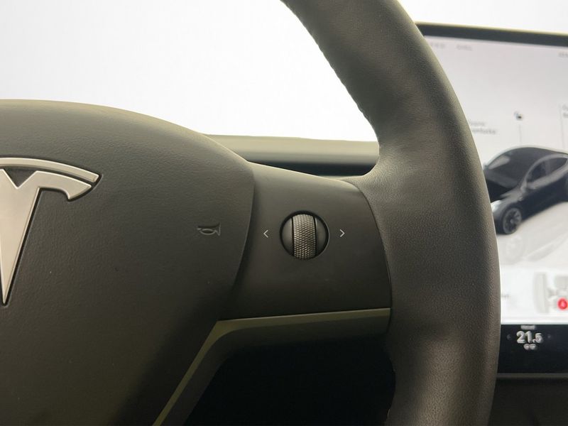 Tesla Model Y bild 18