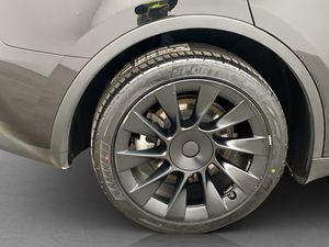 Tesla Model Y bild 35