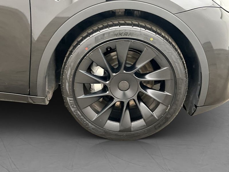 Tesla Model Y bild 36