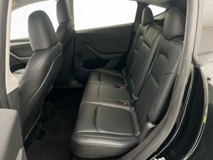 Tesla Model Y bild 30