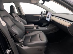 Tesla Model Y bild 29