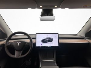 Tesla Model Y bild 15
