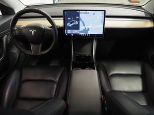 Tesla Model 3 bild 12